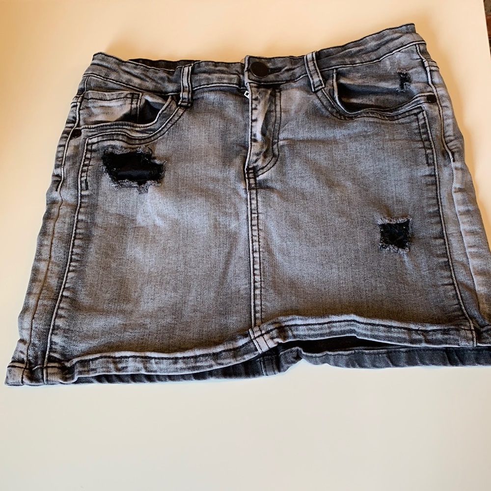 Grey stretch jean skirt